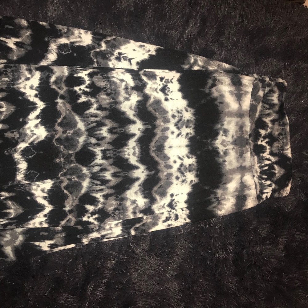Skirt - Picture 3 of 3